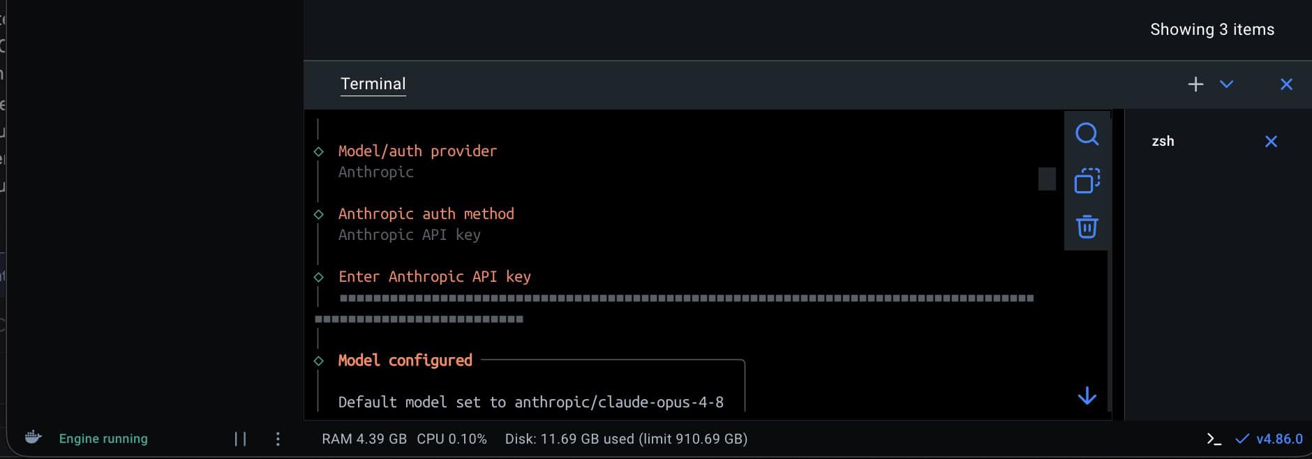 Terminal-Onboarding-Dialog zeigt die Auswahl von Anthropic als Modellanbieter, die Eingabe des API-Schlüssels und die Bestätigung „Model configured: Default model set to anthropic/claude-opus-4-8”.